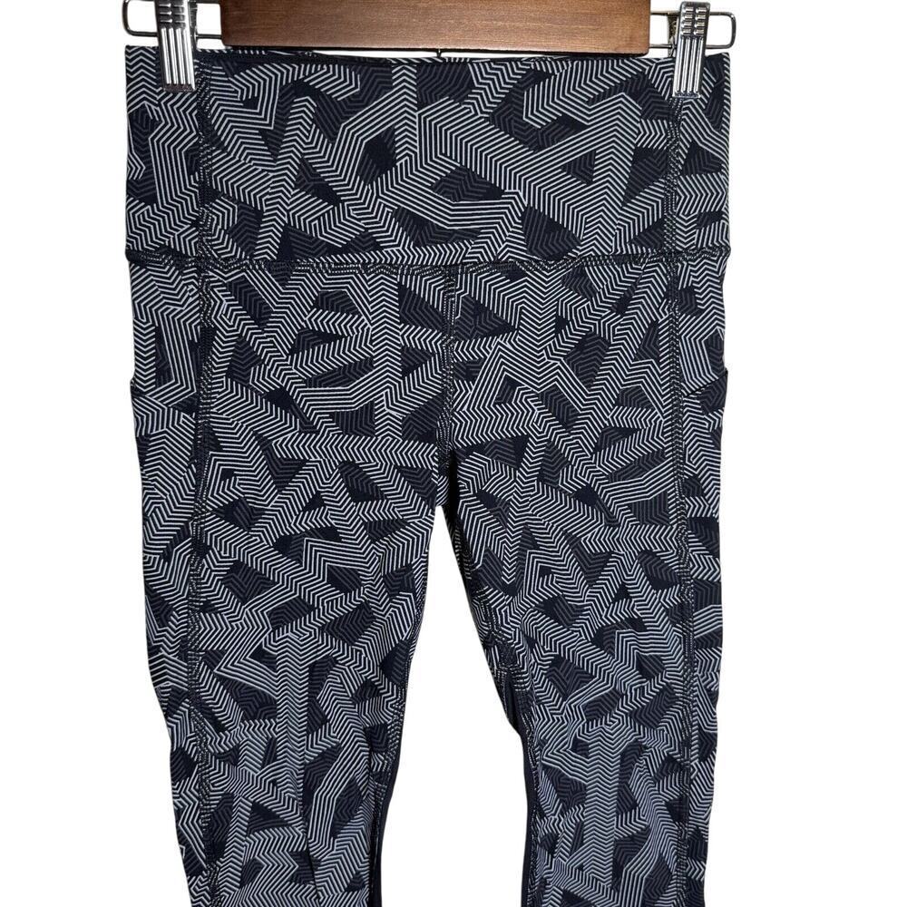 Lululemon Pace Rival High Rise Crop 22" Black Grey Design Running Legging Size 4 - Picture 6 of 12